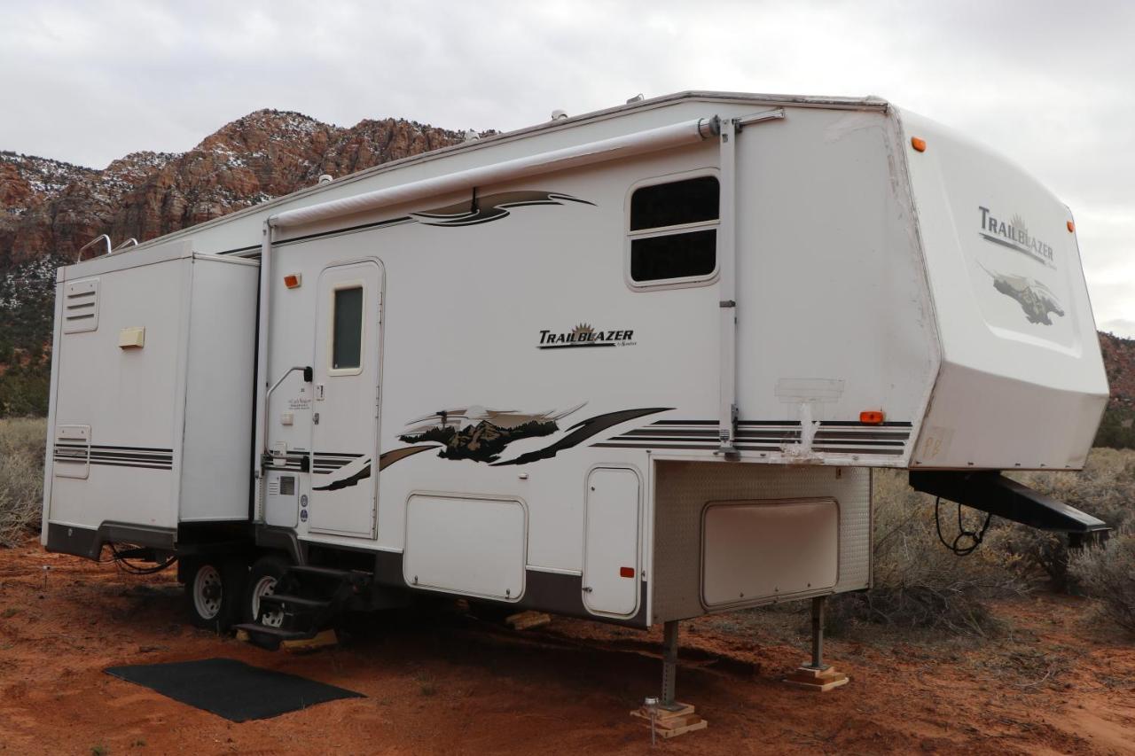 Camp Valhalla At Zion Hotel Colorado City Exterior foto